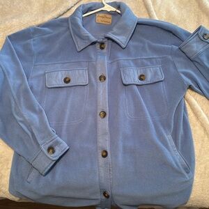 Soft button up w pockets